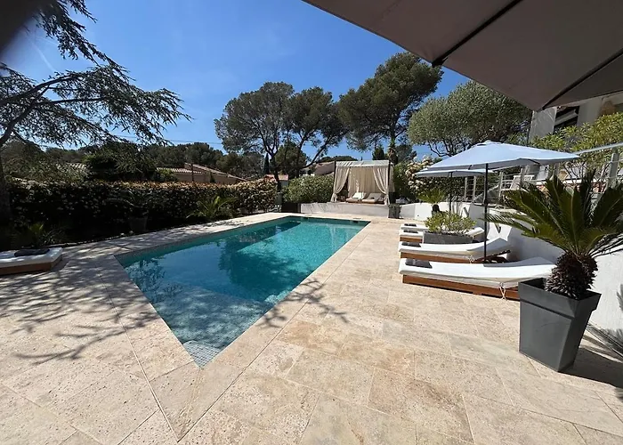 Villa "Les Alizes" Cote Jardin - Bord De Mer